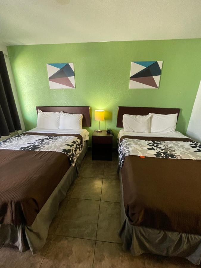 Hwy 59 Motel Laredo Medical Center Εξωτερικό φωτογραφία